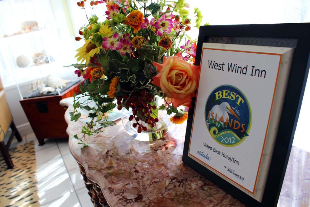 סאניבל West Wind Inn מראה חיצוני תמונה